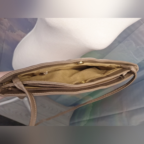 Vintage Toni Leather Tan Taupe Clutch With Crossbody Stap - Picture 10 of 14
